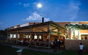 Hokahanya Inn & Conference Centre